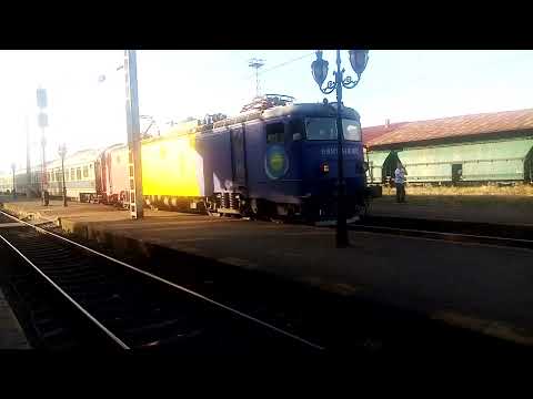 EA1 255 sosește in Stația Suceava cu Trenul IR1954 Mangalia-Suceava Nord 09.07.2023