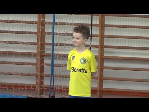 Tak gra Elana z rocznika 2012