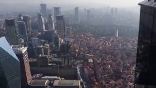 İstanbulun en büyük binasından istanbul manzarası."Sapphire"