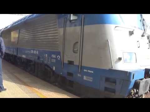 Odjezd lokomotivy 380 001 s Ex 531 Jížní expres z žst. Tábor