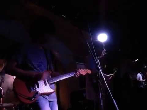 Boogarins - Infinu (Live @ The Shacklewell Arms, London, 11/04/14)