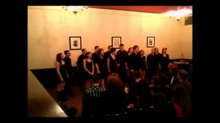 Momentum performs Sydän Ei Vastaa by Rajaton