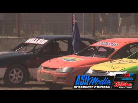 Production Sedans: 2017 Australia Production Sedan Title - Grand Parade Water Fight