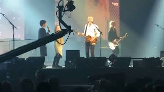 Paul McCartney - I Saw Her Standing There (Liverpool 2018) (ft. Girls From Finland)
