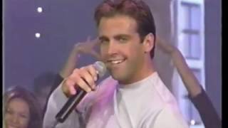 Carlos Ponce - Me Muero, Me Muero (Live Al Fin De Semana)
