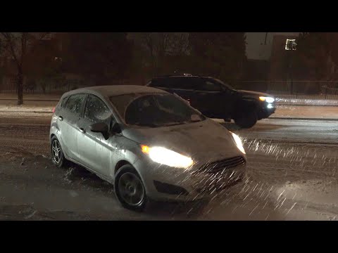 Colorado Springs, CO Snowy Mess Leaves Cars Stranded on Steep Roads - 12/28/2020