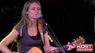 Jewel- &quot;Two Hearts Breaking&quot; Live Acoustic Performance