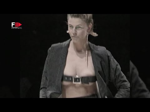 Vintage in Pills ALEXANDER MCQUEEN Spring 1996 - Fashion Channel