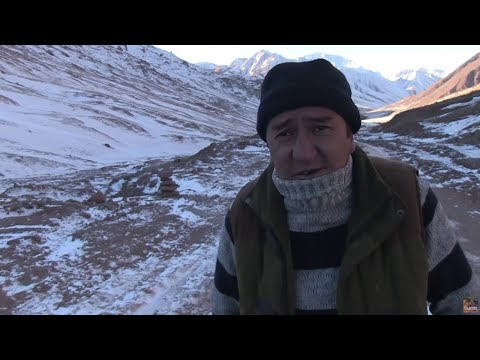 , title : 'Kirghizistan : Les ravitailleurs du grand froid | Les routes de l'impossible'