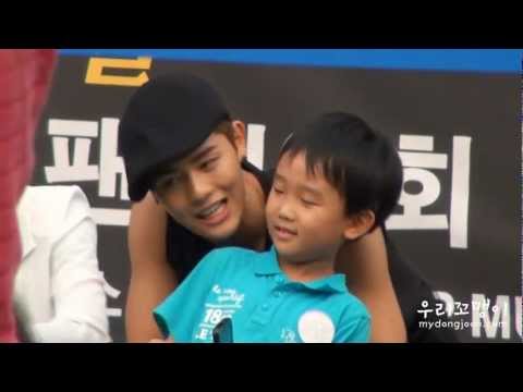 [FANCAM]120811 ZE:A Dongjun1