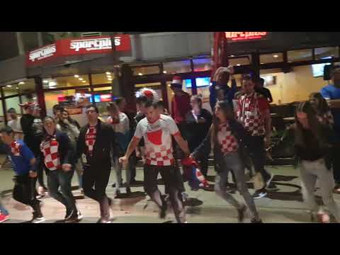 Navijači iz kolo slave pobjedu Hrvatske