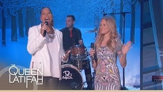 Jewel and Queen Latifah Perform "Let It Snow"