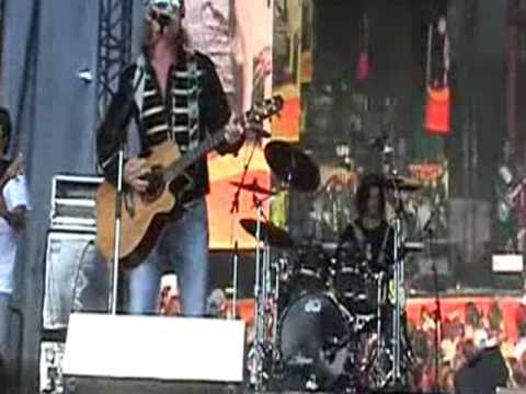 P. Nagy, Igor Sim    Podme sa zachranit Live.