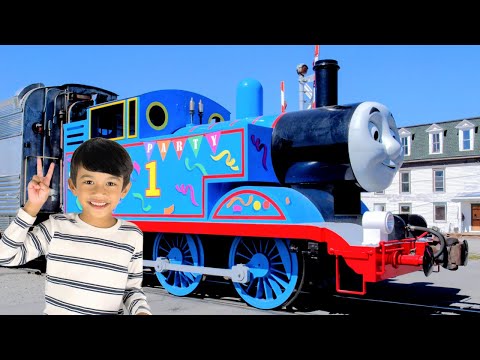 Wheels on the Train | Thomas and Friends | Nursery Rhymes Kids Song