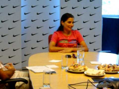 conferencia de cecilia rognoni www.simplementehockey.com.ar dos