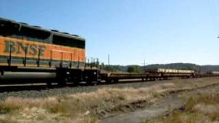 preview picture of video 'West Bound BNSF Freight (H-KCKPAS) Part I'