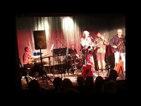 Comfortably Prog performing Money by Pink Floyd