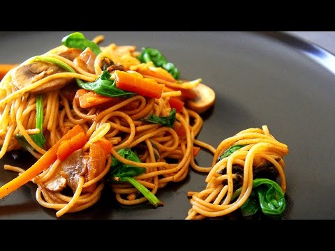 Stir-fried Spaghetti with Vegetables, Spinach and Tofu