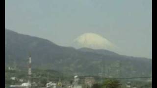 preview picture of video 'Mount Fuji  - Japan.  View from the Bullet Train'