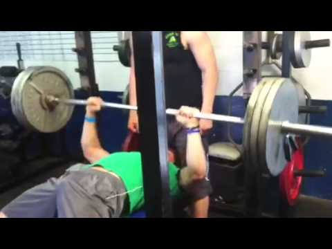 Cameron dukes doing reps