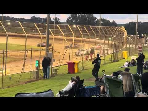 Modified Sedans Heat 4 VMPA Series Round 1 Premier Speedway Warrnambool 15/11/2025