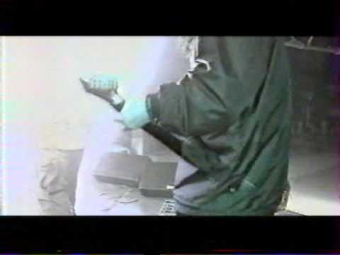 Deftones & Max Cavalera - Head Up - Max Introducing Soulfly (French Tv Live NPA 1997).mpg