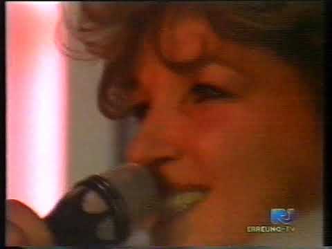 QUATTRO CHITARRE canta EUGENIA FOLIGATTI