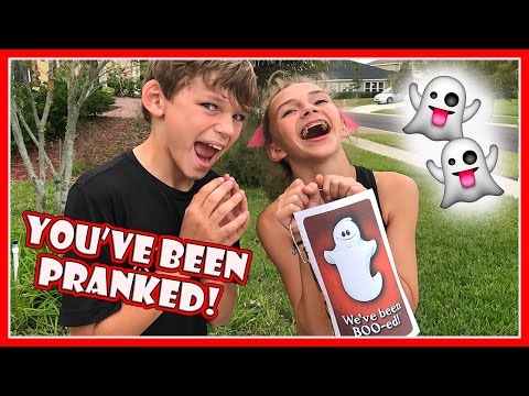, title : 'GUESS WHO WE BOO!| KAYLA AND TYLER HALLOWEEN PRANK | We Are The Davises'