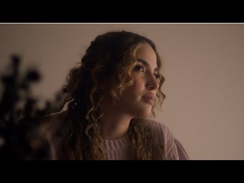 Isabel Garcés - La Cosa (Official Video)