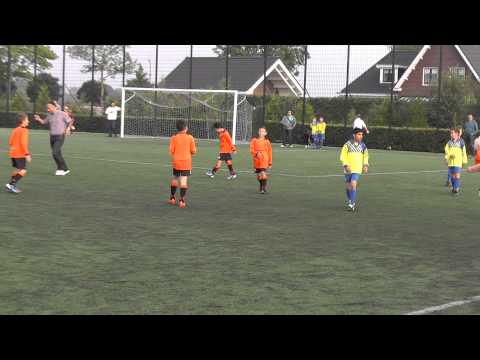 8 sept 2012 VV De Meern E5 - OSM E3 beker 11-1 Doelpunt Leandro