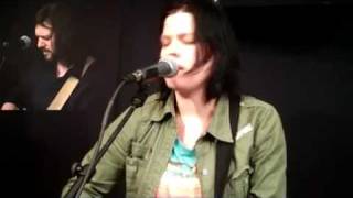 Star Anna Ft. The Laughing Dogs - Time (Acoustic)