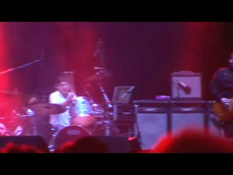 Fractaler - Warning - concierto con Oasis