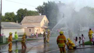 preview picture of video 'Waterfights- Adair vs. Atlantic jesse james days 08'