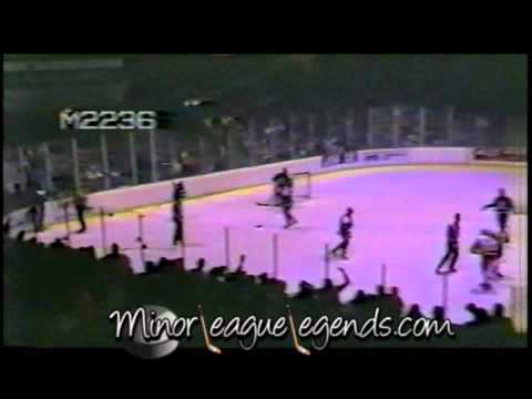 88 89 Ian Kidd vs Mark Kachowski Milwaukee Admirals vs Muskegon Lumberjacks IHL