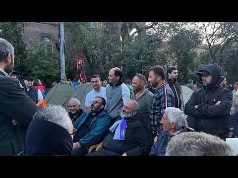 Yerevan Marshal Baghramyan Avenue is closed off by opposition movement