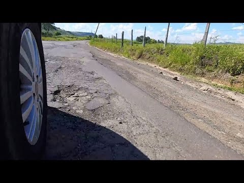 Vicinal entre Rio Claro e Ajapi continua tendo problemas no asfalto