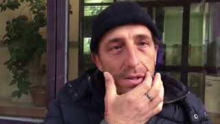 trattati-come-animali-da-72-ore-davanti-al-comune