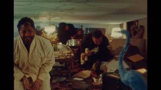 Casa Assombrada Lyrics English Translation