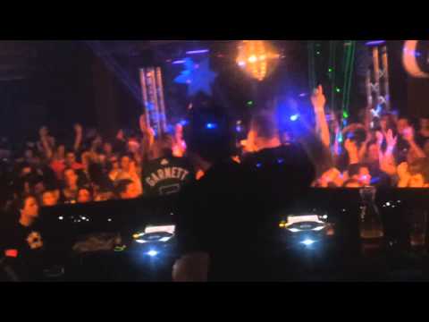 Wasted Penguinz LIVE @ MASIF, SYDNEY, AUSTRALIA 17/12/2011