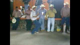 preview picture of video 'Bailando como un Caballo (Miguel Angel Guzmán Alvarez) Axtla de Terrazas slp , mex.'