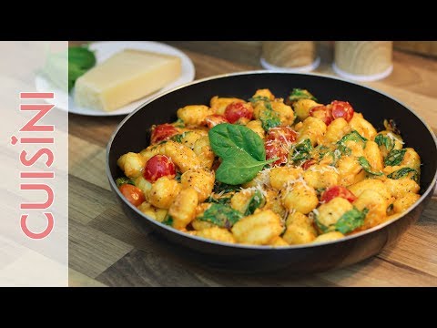 GNOCCHI PFANNE | Rezept mit Spinat, Tomaten & Sahne (einfach & schnell)