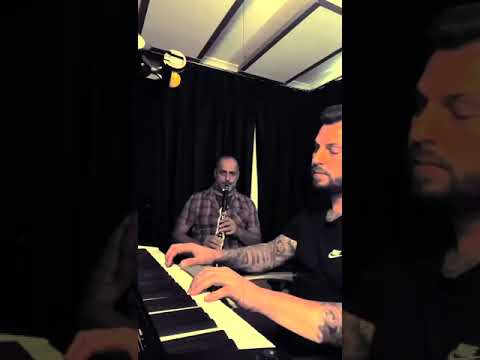 KOSTADINOVO ORO - Ilija Ampevski & Vlade Sekuloski