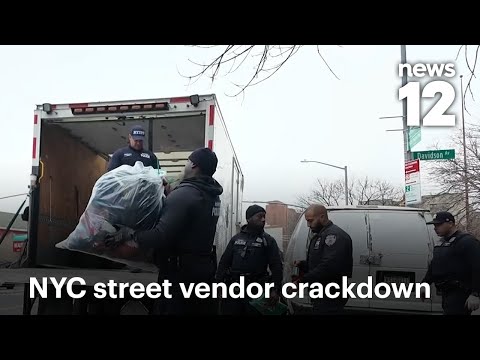 DSNY crackdown empties busy Bronx vendor strip weeks before Christmas | News 12