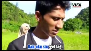 Download lagu Bergek - Sit Ka Meuri mp3