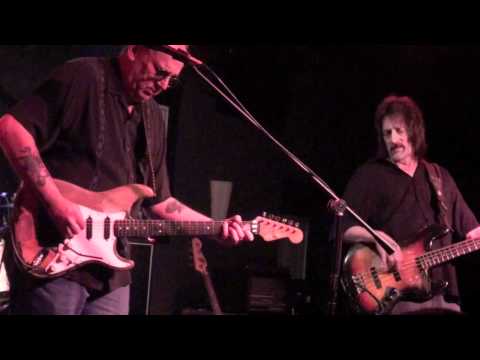 JIMMY THACKERY and The Drivers - "Apache"