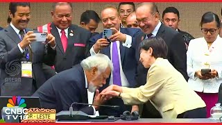 Download lagu Japan's New Prime Minister Sanae Takaichi Gets a Warm Reception at ASEAN Summit in Malaysia | N18G mp3 Download lagu Japan's New Prime Minister Sanae Takaichi Gets a Warm Reception at ASEAN Summit in Malaysia | N18G mp3