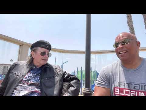 Photographer/ Writer Extraordinaire, Bill Dobbins gets Hall of Fame Induction at Muscle Beach!
