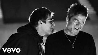 Download lagu Oasis - Champagne Supernova (LIVE 25) mp3
