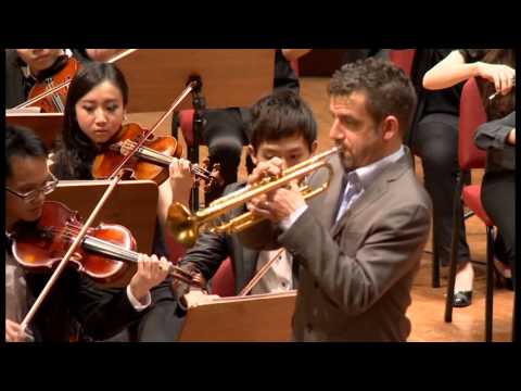 La Virgen de la Marcarena 曼德斯：瑪卡蕾納少女