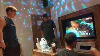 台湾緑島にあるカラオケ屋さん